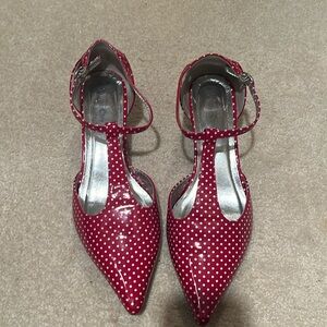 Polkadot kitten heels